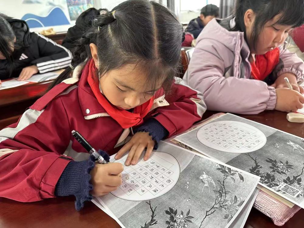 16e0c0c7d0b744a9bead1bf0da60bded.jpg 16e0c0c7d0b744a9bead1bf0da60bded.jpg