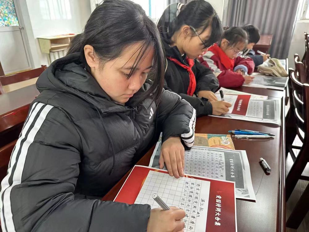 c414c75cb6594f01baef2c1687998240.jpg c414c75cb6594f01baef2c1687998240.jpg